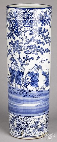 Japanese porcelain umbrella stand, late 19th c.