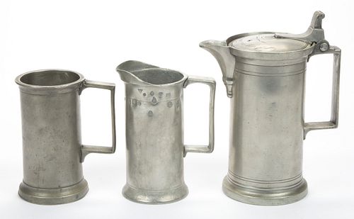 ASSORTED FRENCH PEWTER MEASURES / TROIS MESURES METRIQUES EN ETAIN CHARLES X, LOT OF THREE