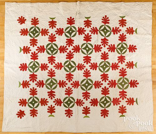 Applique oak leaf wreath quilt, 19th c.