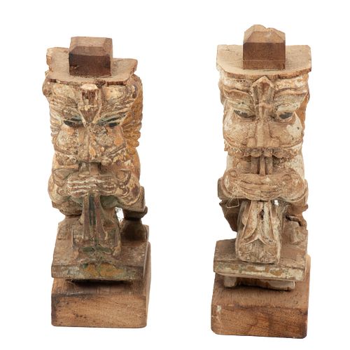 India Pair Of  Polychrome Carved Wood Brackets, 19Th.C. H 5.5 W 3.5