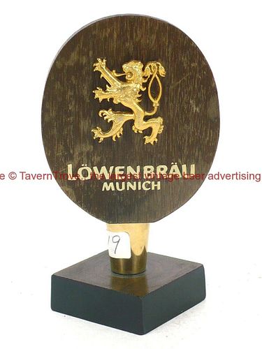 1950s Lowenbrau Munich 5¾ Inch Wood Tap Handle