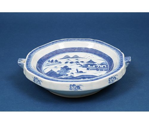 CHINESE PORCELAIN WARMING PLATE