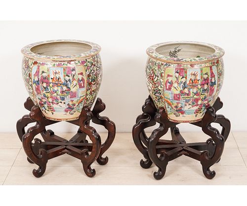PAIR CHINESE PORCELAIN PLANTERS