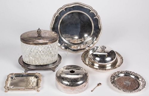 ENGLISH SILVER-PLATED TABLE ARTICLES, LOT OF SEVEN
