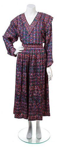 A Miss O by Oscar de la Renta Multicolored Silk Aztec Print Ensemble, Top Size 10. Skirt Size 10.
