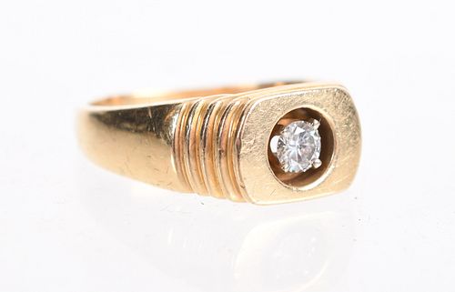 A Men's Gold and Diamond Ring