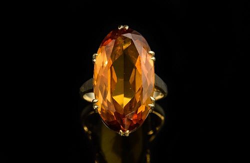 Yellow sapphire dress ring in 9ct gold, estimated sapphire weight 19 carats Ring size N 1/2