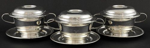 Pair of George V silver soup bowls and covers on stands, by Elkington & Co., Birmingham, 1931, 39.1oz, 1218g, and another sim