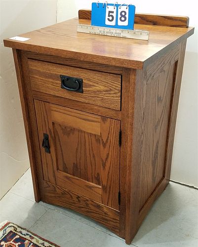 MISSION STYLE OAK DANIELS AMISH 1 DRAWERR OVER 1 DOOR CABINET 32"H X 21-3/4"W X 18-3/4"D