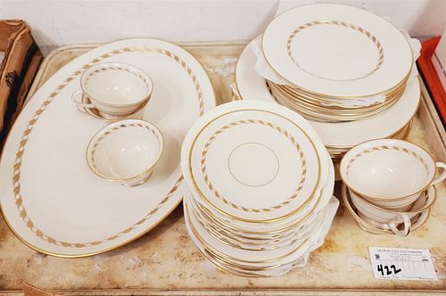 TRAY 32 PC FRANCISCAN DEL MONTE DINNER SERVICE