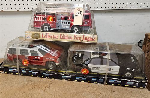 LOT 3 FUNRISE COLLECTOR ED. FIRE ENGINE, CITY FORCE
