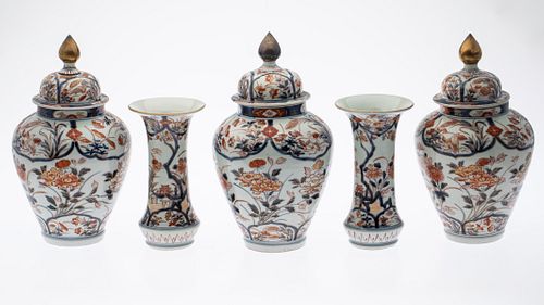 Japanese Porcelain Garniture, 18th/19th Century