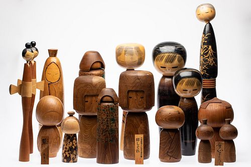 17 Wooden Japanese Kokeshi Dolls