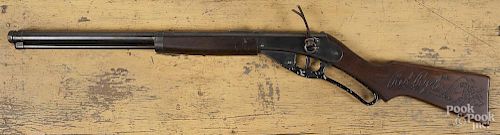 Daisy Red Ryder model 40 BB gun, overall - 35 1/2'' l.