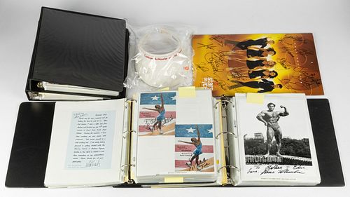 ASSORTED VINTAGE AND CONTEMPORARY AMERICAN AND OTHER SPORTS AUTOGRAPH AND EPHEMERA COLLECTION