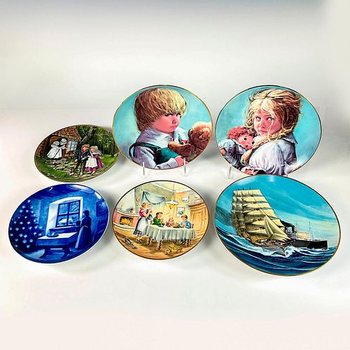 6pc Vintage Decorative Collector Plates Set and Book