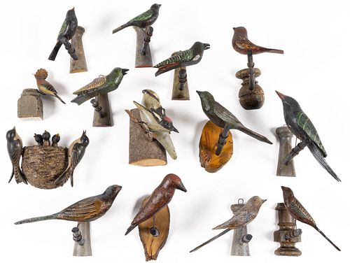 FOLK ART CARVED AND PAINTED WOOD BIRDS, LOT OF 14