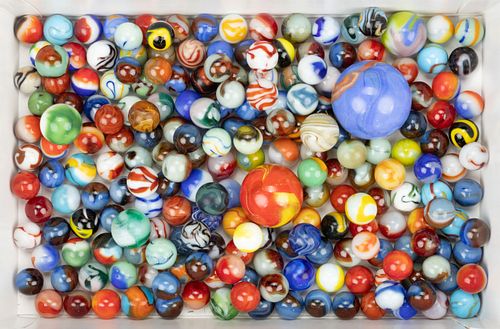 ASSORTED MACHINE MADE MARBLES, UNCOUNTED LOT