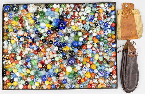 ASSORTED GLASS AND CLAY MARBLES, UNCOUNTED LOT