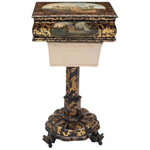 COSTURERO. INGLATERRA, SIGLO XIX. Elaborado en madera laqueada con motivos florales en dorado. Con escenas del castillo de Windsor.