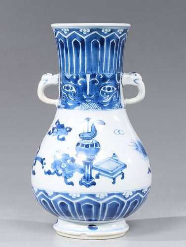 Chinese Kangxi Period Blue and White Porcelain Vase