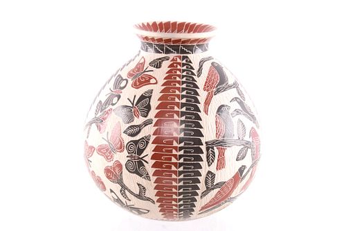 Mata Ortiz Polychrome Pottery Vessel by Juan Reyes