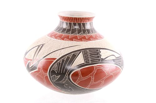 Mata Ortiz Sigraffito Pottery by Hector Quintana