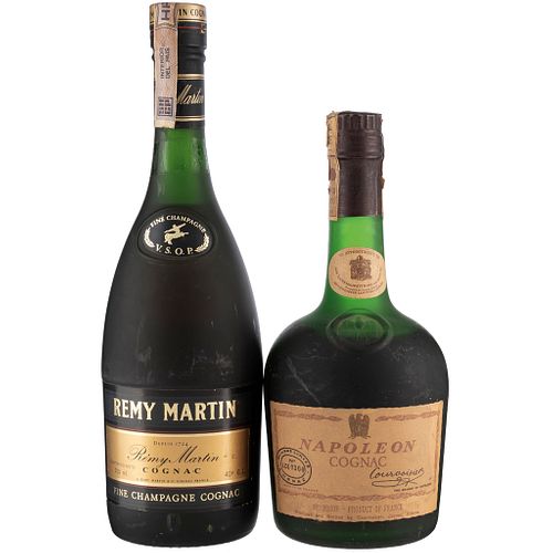 Cognac. a) Rémy Martin. b) Courvoisier. Total de piezas: 2.