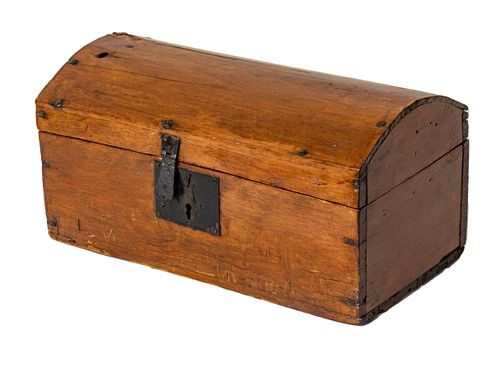 American Pine Document Box, 1800 H 7 1/2" L 15