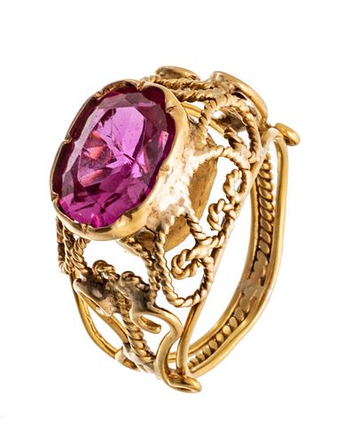 Gold Ring With Pink Sapphire Size 7 7g