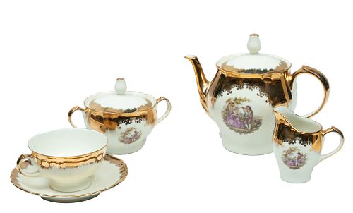 Richard Ginori (Italy) Porcelain Tea Service, C. 1970, H 7'' W 5'' L 8.5'' 27 pcs