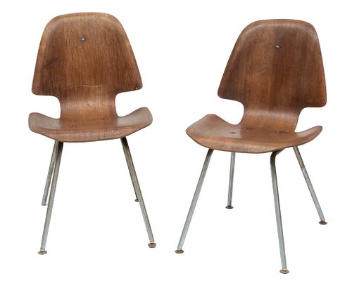 Attr. Arne Jacobsen (Danish) For Fritz Hansen Bentwood Side Chairs, C. 1960, H 32'' W 19'' Depth 21'' 1 Pair