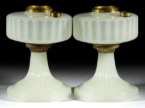 ALADDIN MODELS B-114 / CORINTHIAN PAIR OF KEROSENE STAND LAMPS