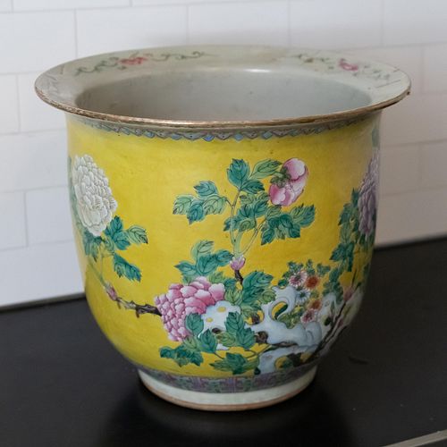 Chinese Yellow Ground Famille Rose Porcelain Jardinere