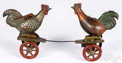 German tin lithograph wind-up fighting roosters