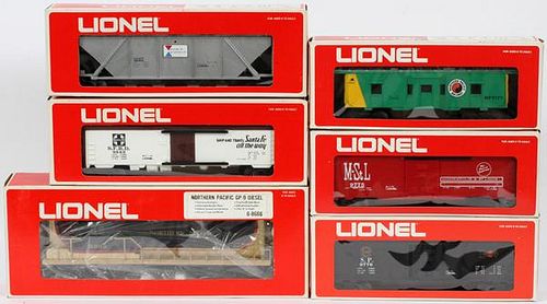 LIONEL MODERN ERA O27 GAUGE FREIGHT TRAIN W/ BOXES