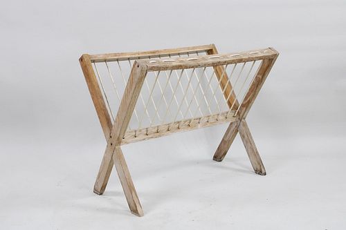Nordic Style Wood & Rope Magazine Rack