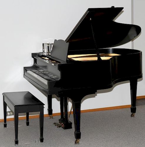 FISCHER BLACK EBONY BABY GRAND PIANO