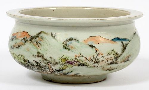 CHINESE HAND PAINTED PORCELAIN BOWL