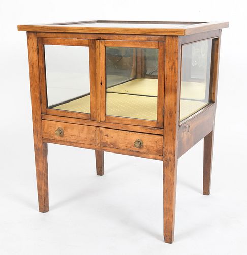 Continental Neoclassical Bijouterie Cabinet