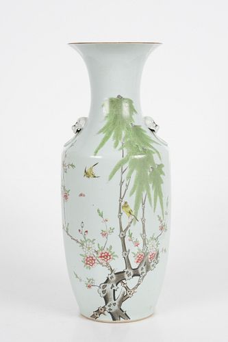 Chinese Porcelain Vase, Late Qing Dynasty