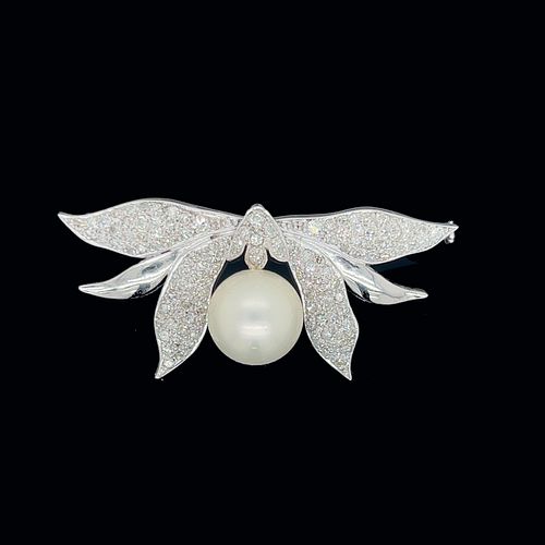 18k Diamond Pearl Brooch
