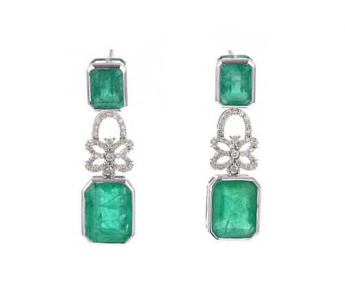 Elegant Emerald & Diamond 18k White Gold Earrings