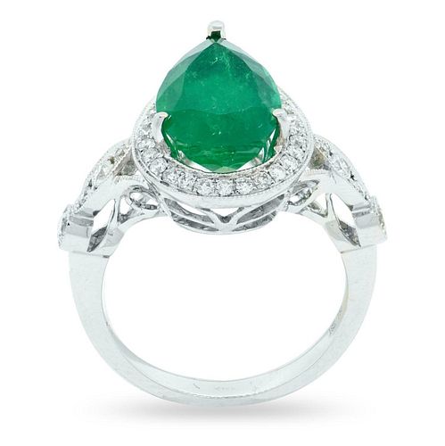 3.94ct Emerald and 0.53ctw Diamond 18KT White Gold