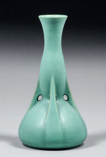 Teco PotteryÂ #286 Matte Green Four-Buttress Handle Vase c1910