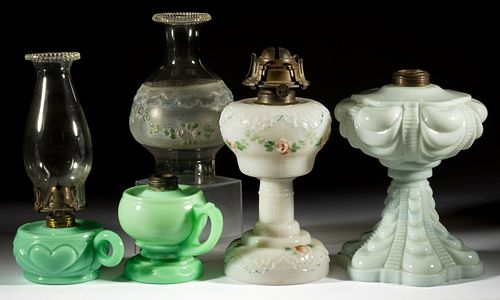 ASSORTED OPAQUE GLASS KEROSENE LAMPS, LOT OF FOUR
