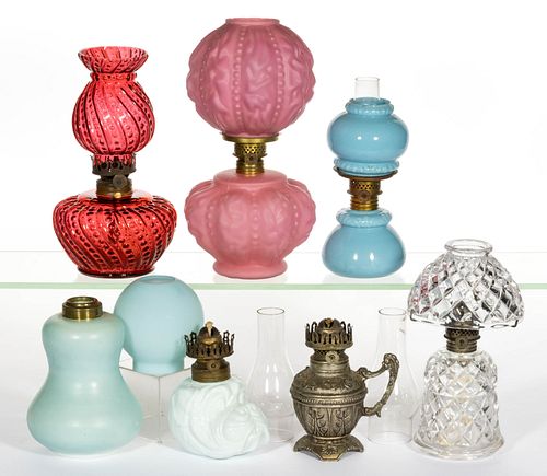 ASSORTED PATTERN MINIATURE LAMPS, LOT OF SEVEN