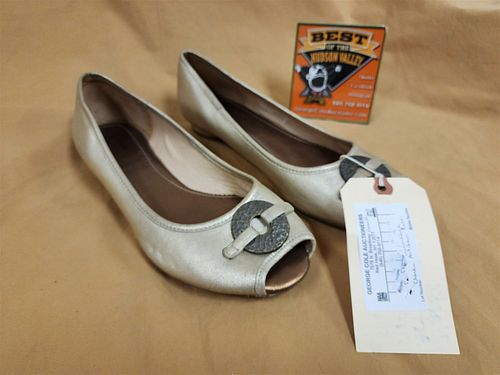 VINTAGE PR CLARKS ARTISAN COLL SILVER TONE LEATHER SIZE 10 FROM ROGER ROSS & ERIC BONGARTZ COLL. 5% PROCEEDS GO TO ELLENVILLE HOSPITAL FOUNDATION