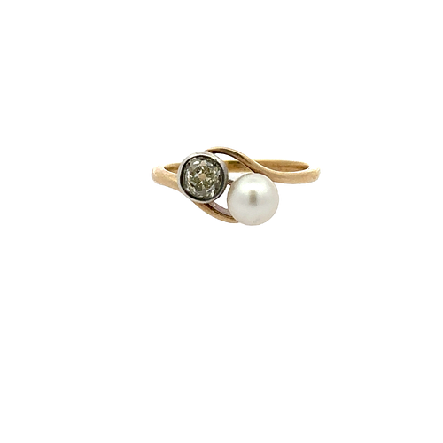 Moi et Toi antique 18k Gold Ring with Diamond and Pearl