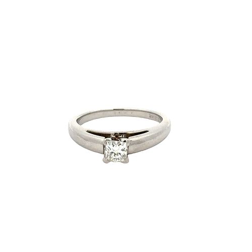 14k white Gold Engagement Ring with VVS1 Diamond